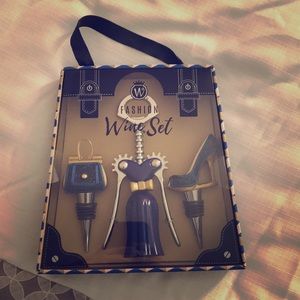 Corkscrew for your favorite wine! +2 wine stoppers